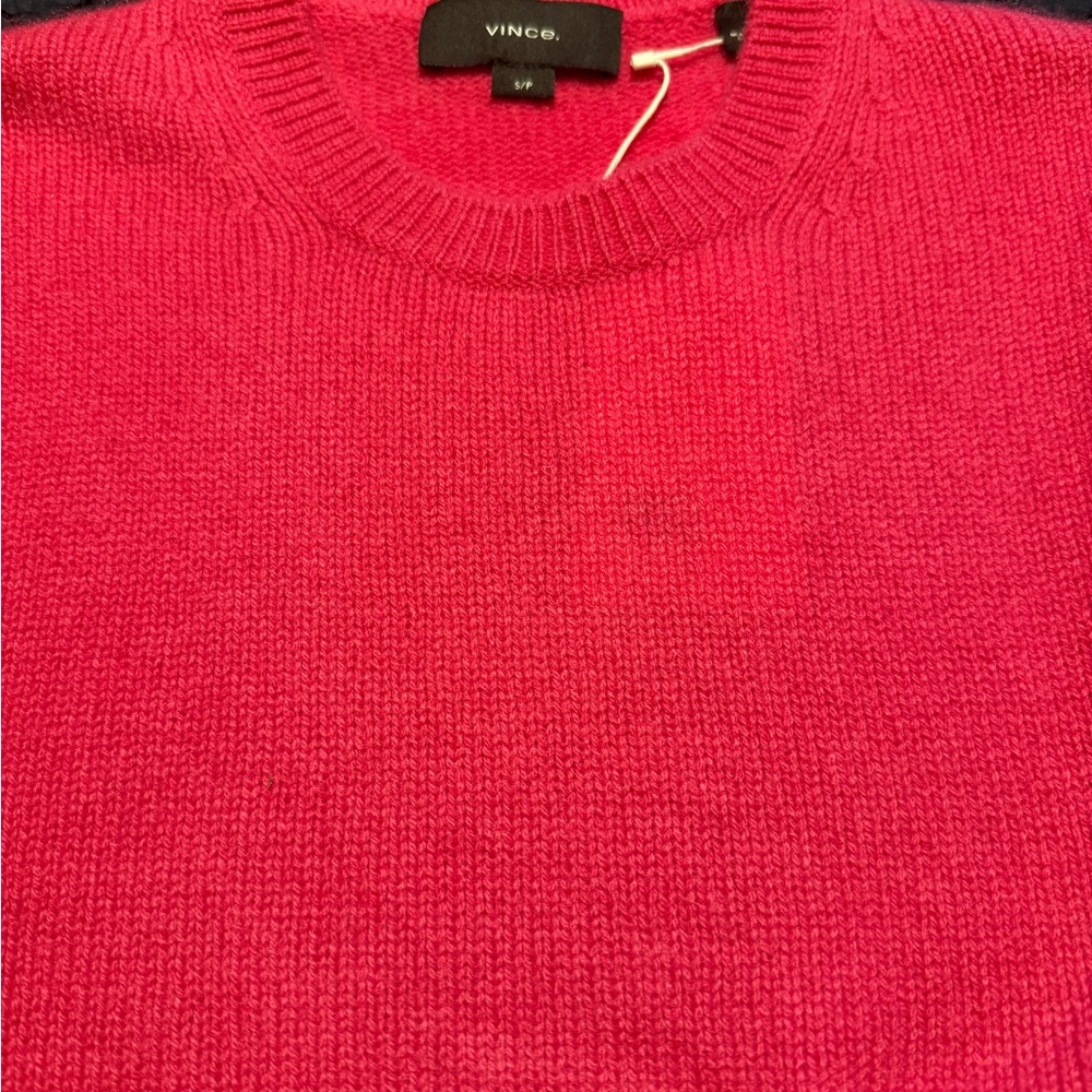 VINCE | luxurious cashmere crewneck